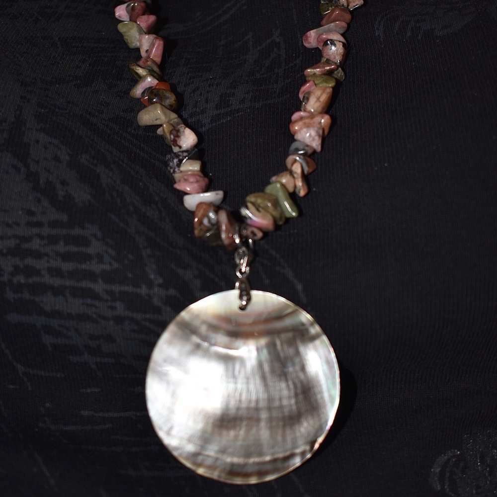 Rhodonite Gemstone Chips Necklace